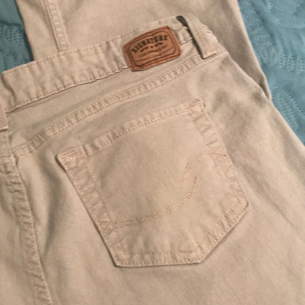 ❤️(51) Ladies Levi’s low rise boot cut khaki jeans in great condition. 12 short - Picture 7 of 12